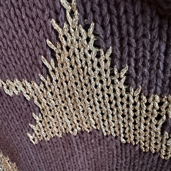 Elan- new w/ out tag size Med - Picture 3 of 7